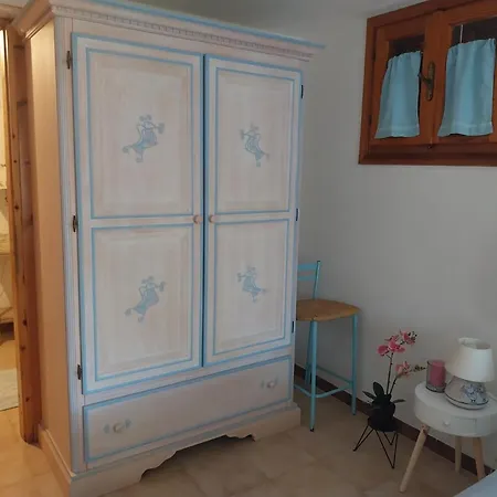 Semesterbostad Ciprea Pittulongu